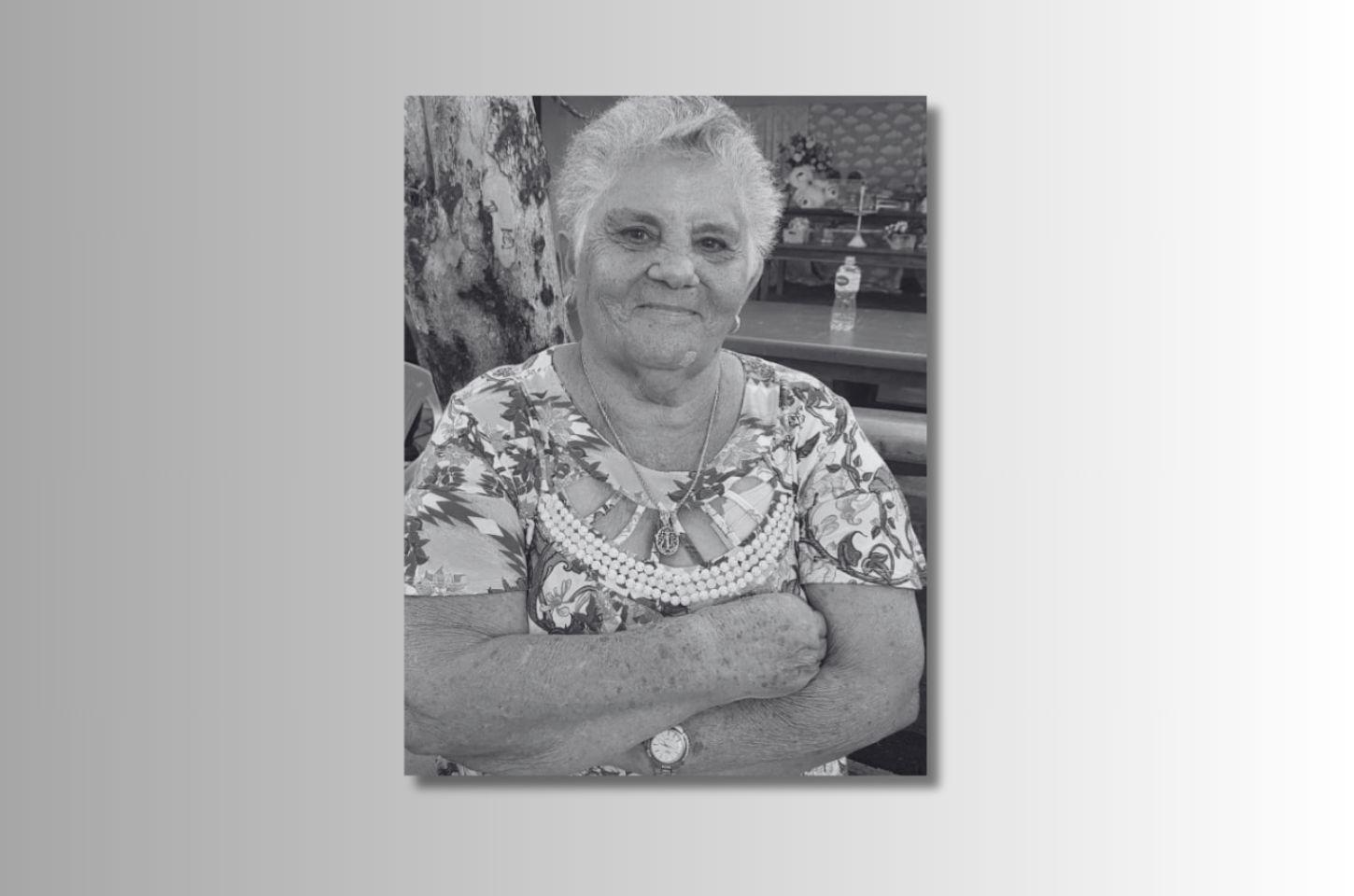 Neste dia de finados, familiares se despedem da pioneira Francisca dos Santos, em Jardim Alegre