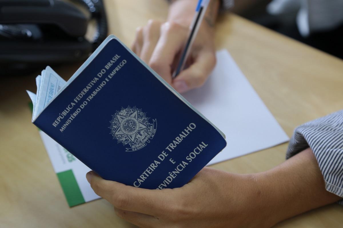 Sine Ivaiporã divulga 109 vagas de emprego para esta segunda-feira (25)