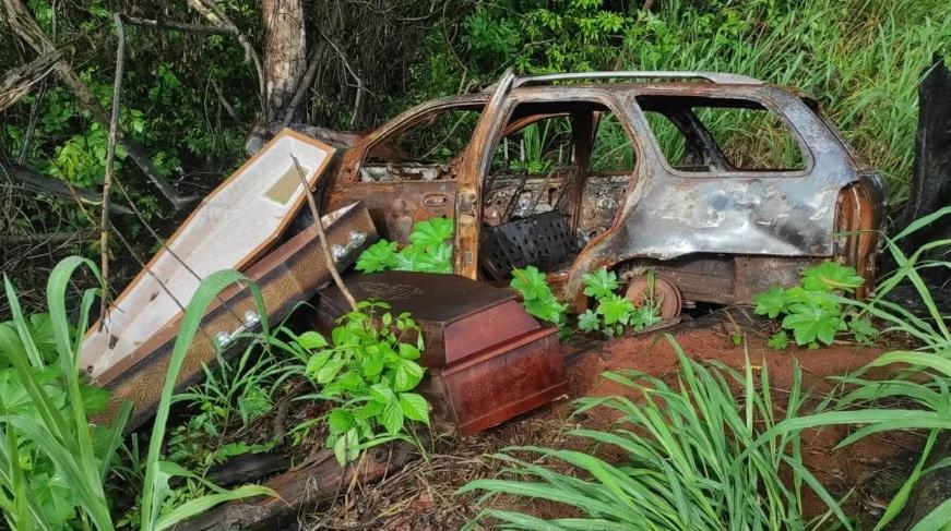 O mistério dos caixões encontrados à beira de rodovia no Paraná