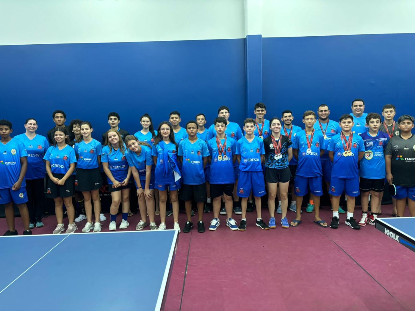 Atletas de Tênis de Mesa de Jardim Alegre se destacam no 42º Torneio da Academia FitPong de Londrina