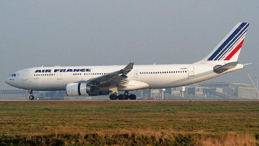 Avião da Air France é desviado após passageiro entupir e interditar banheiro da aeronave