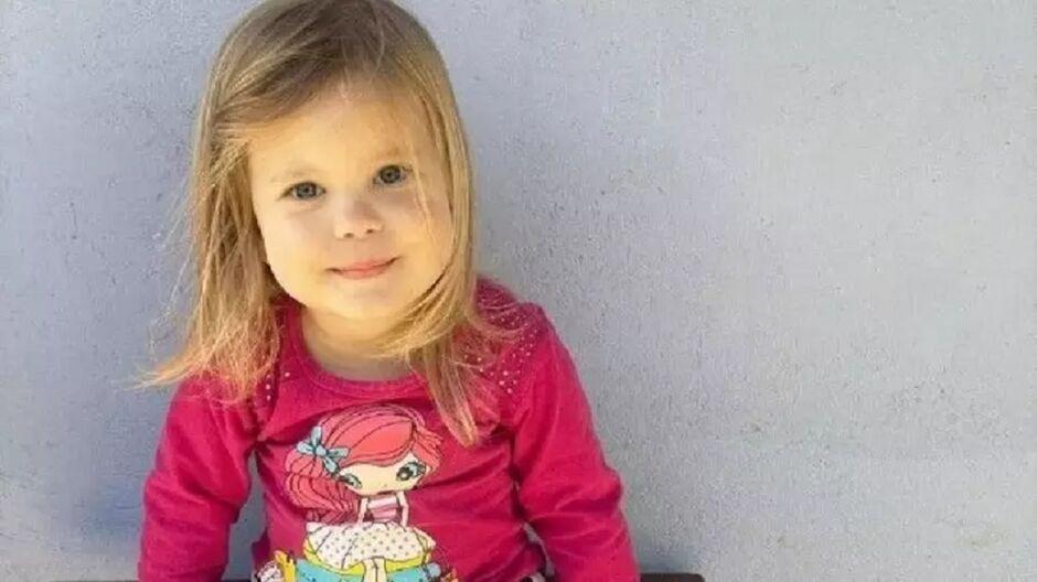 Menina de 4 anos morre após ser esfaqueada pela irmã, de 22, em SC