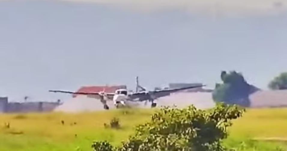 Após problemas no trem de pouso, avião que saiu de Maringá faz pouso de barriga no aeroporto de Sorocaba