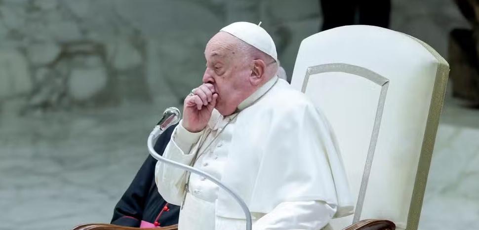 Com bronquite, Papa Francisco é internado no Vaticano