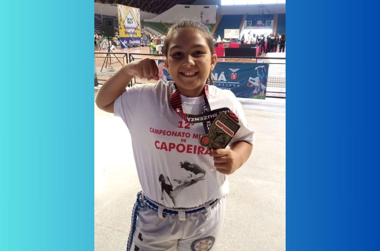 Laurinha, atleta mirim de Jardim Alegre, brilha mais uma vez e conquista o 3º lugar no segundo maior campeonato de capoeira do mundo