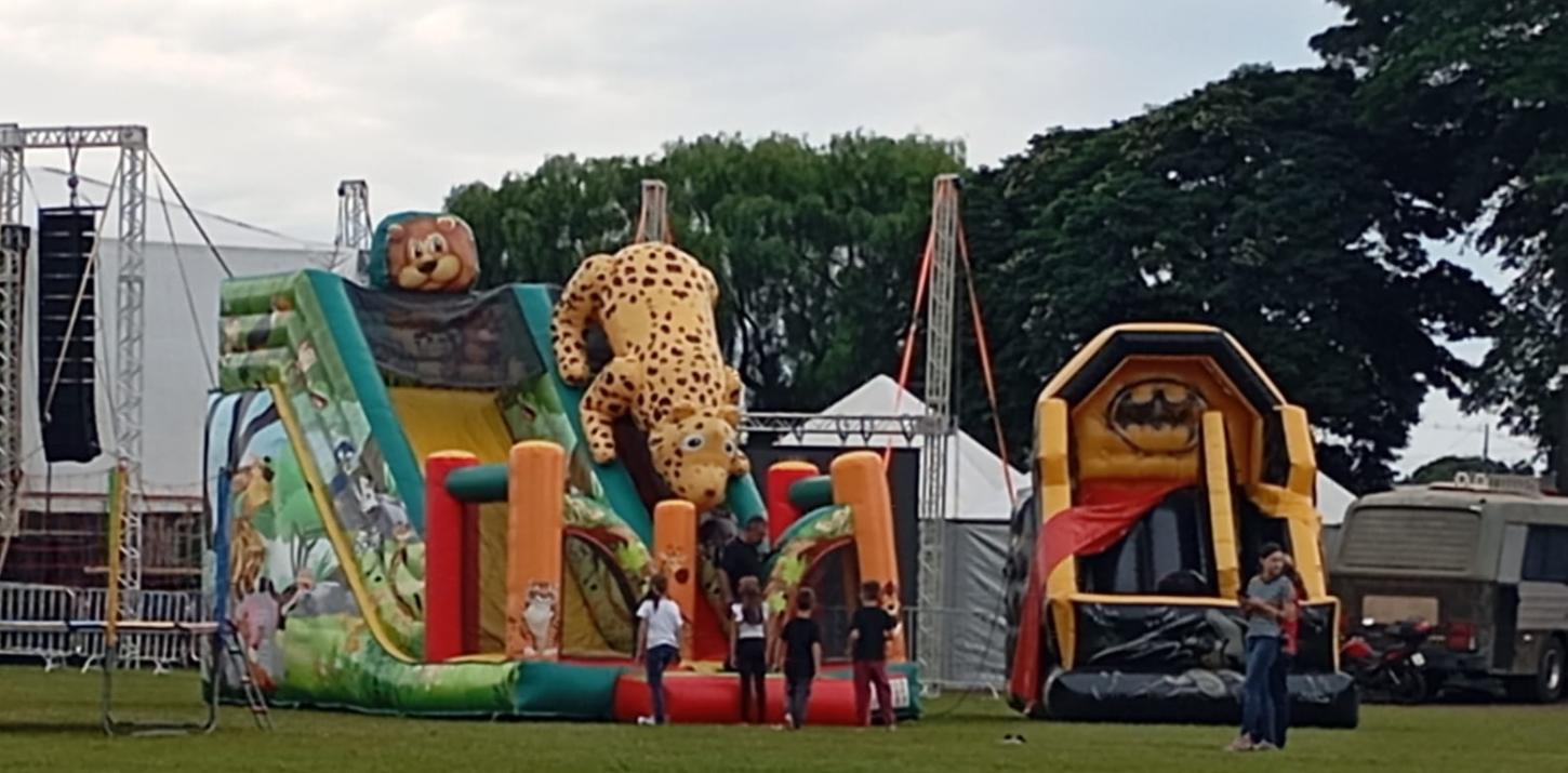 Aniversário de Jardim Alegre continua hoje com barracas e brinquedos gratuitos!