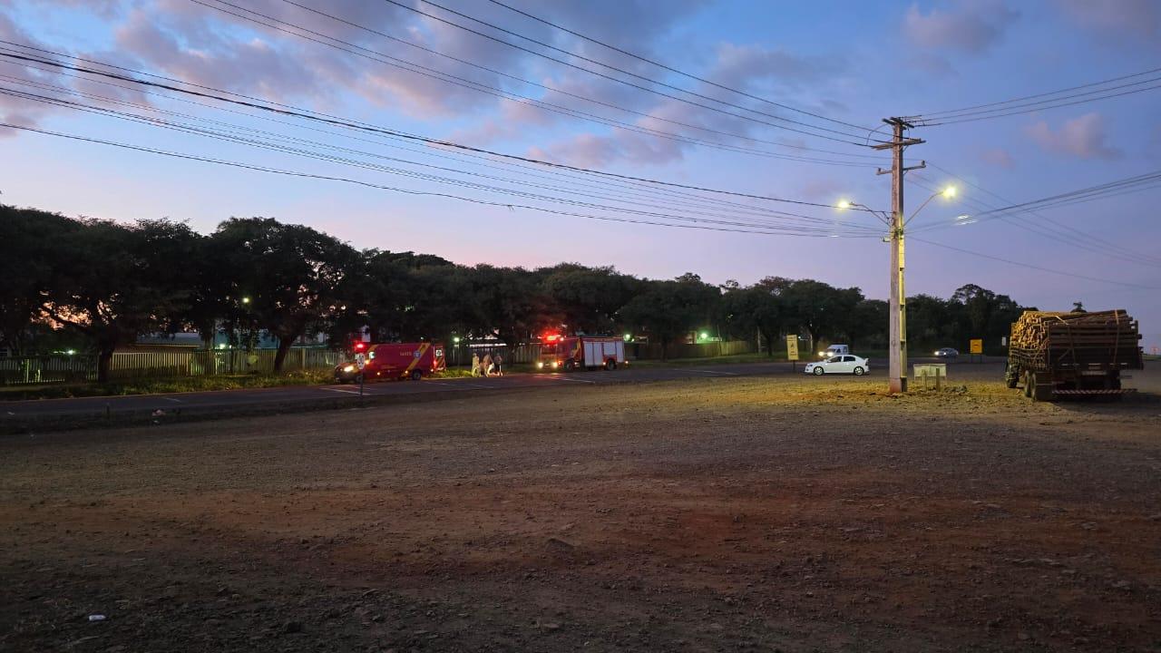 Motociclista fica ferido em acidente na PR-466, em Ivaiporã, em frente ao IFPR