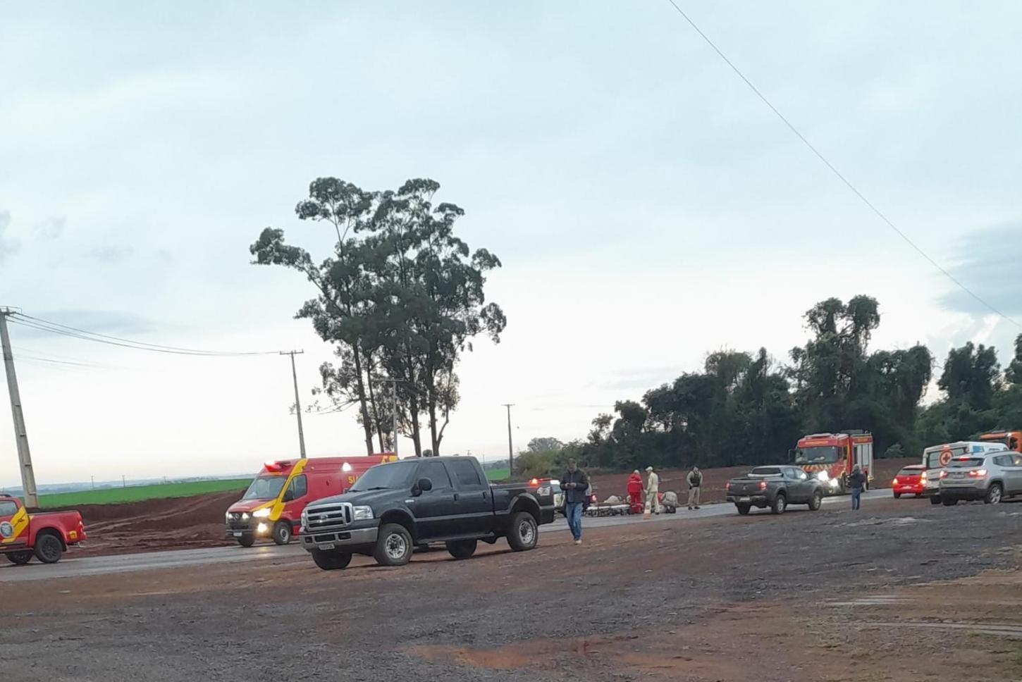 Duas pessoas ficam feridas em colisão entre moto e caminhonete n PRC-466, próximo ao trevo principal de Ivaiporã