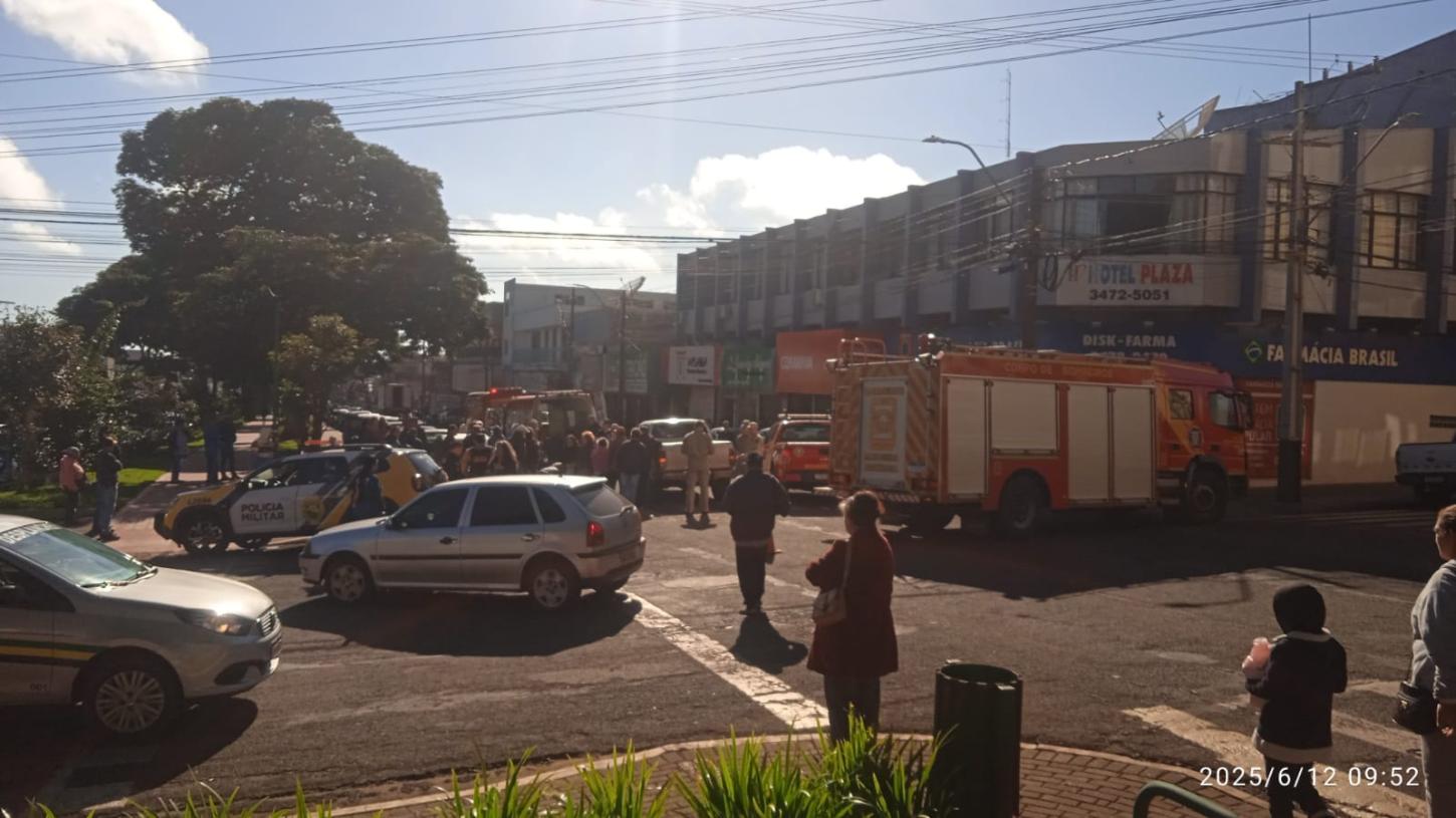 Mulher é atropelada por Hilux na Avenida Brasil, em Ivaiporã
