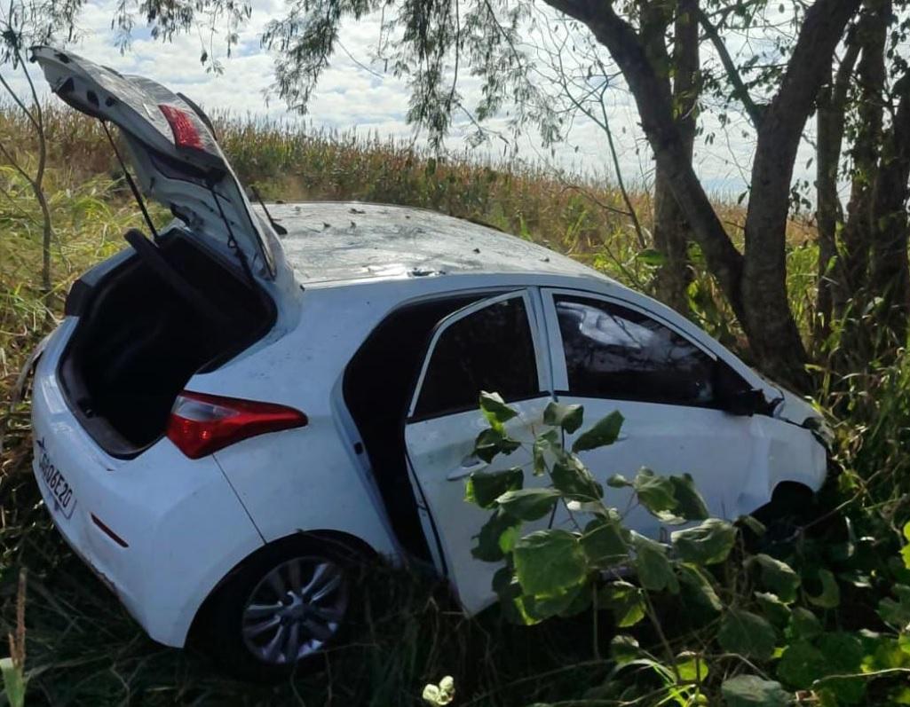 Apreensão de 82 kg de droga em HB20 roubado em São João do Ivaí
