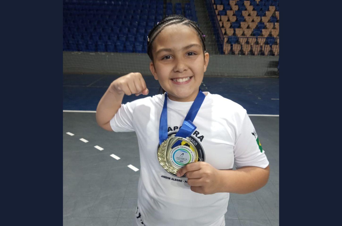 Laurinha de Jardim Alegre conquista bicampeonato paranaense de capoeira
