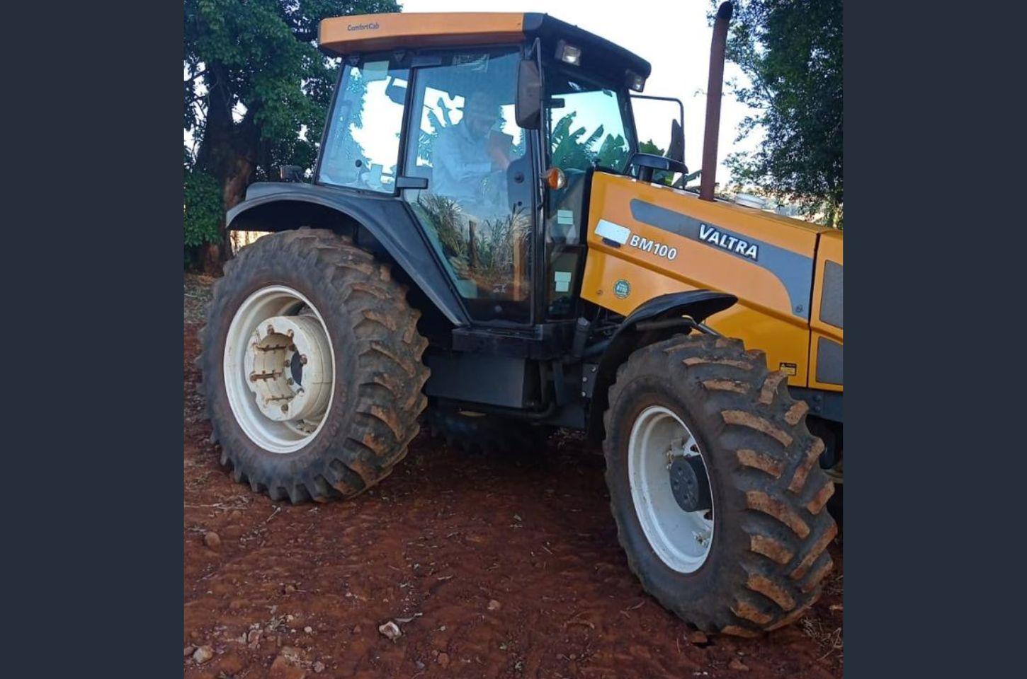Trator e bomba de pulverização são furtados na localidade do Sabugueiro, em Ivaiporã