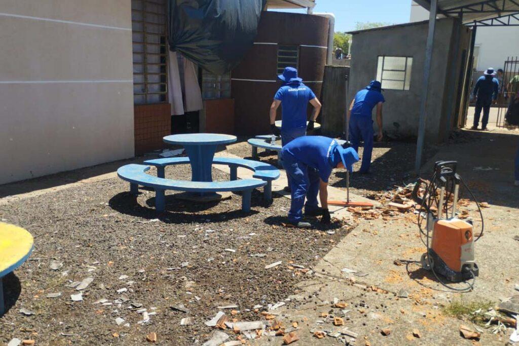 Detentos ajudam na reconstrução de escolas destruídas por tornado em Rio Bonito do Iguaçu