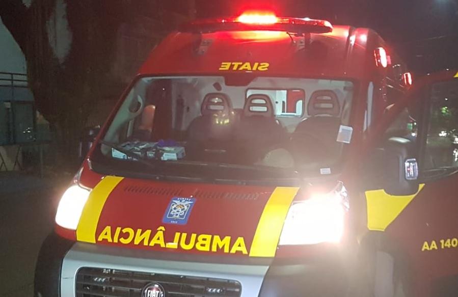 Ciclista de 17 anos fica ferido após queda em avenida de Ivaiporã