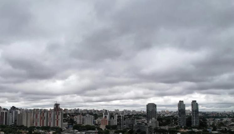 Paraná registra sensação térmica de 5 °C a poucos dias do verão
