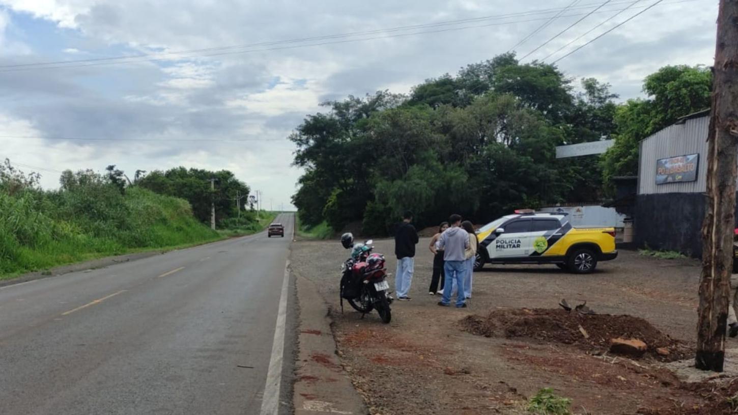 Queda de motocicleta deixa casal ferido em Jardim Alegre