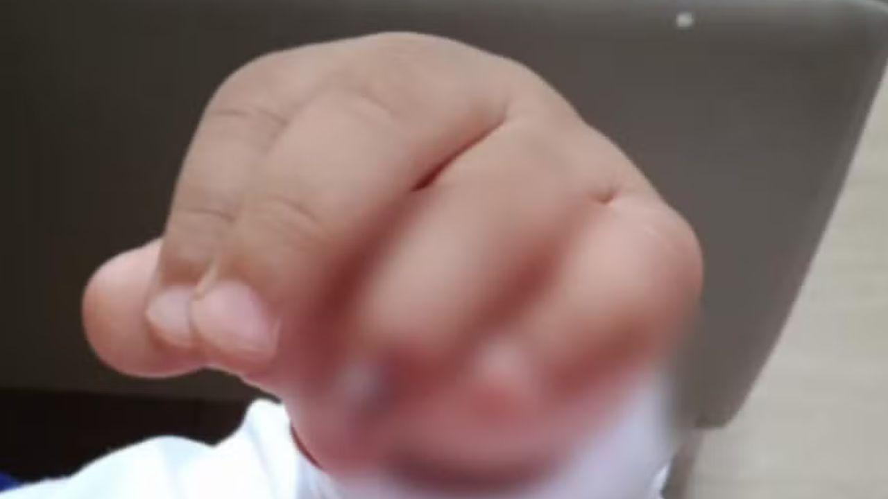 Bebê prende mão em brinquedo de parquinho público de Londrina, e fundação é condenada a indenizar família