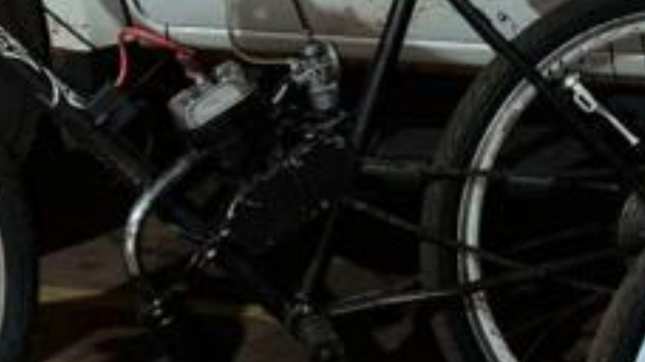 Bicicleta motorizada é apreendida por irregularidades no Centro de Ivaiporã