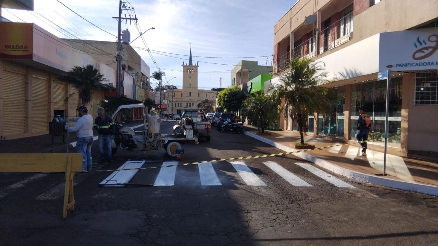 Pintura de vias avança e interdições seguem em Jardim Alegre 
