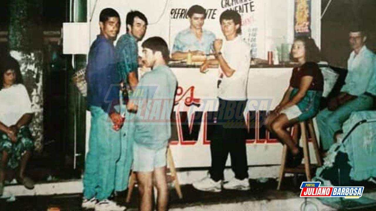 Lanches Avenida, nos anos 90. Foto enviada por Marcos, filho do saudoso Joãozinho