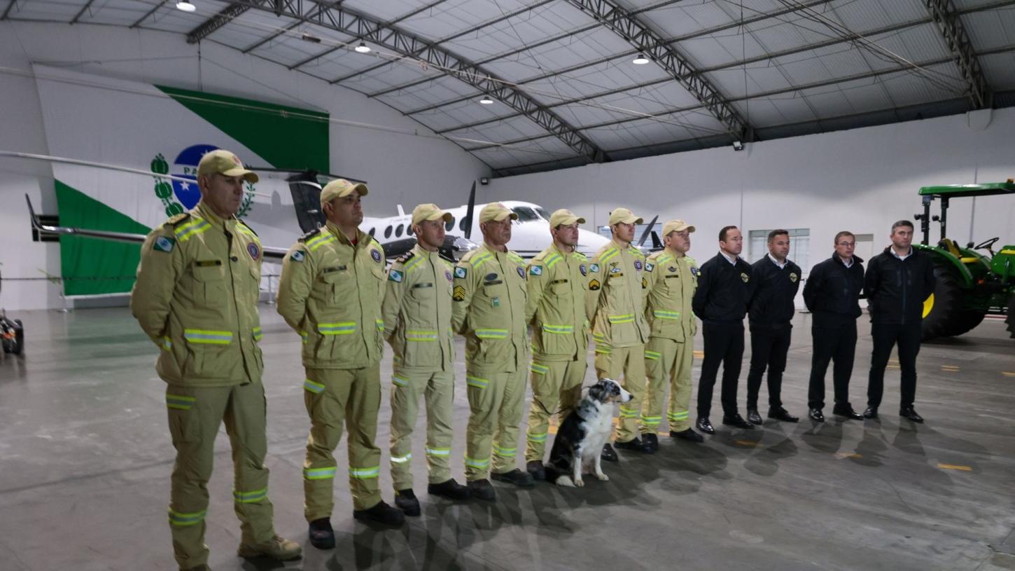 Bombeiros do Paraná embarcam para missão de busca e resgate na Venezuela após terremoto