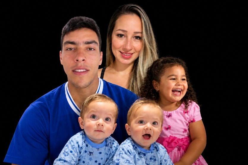 Cinco mortos: família que ganhou destaque em janeiro com nascimento de gêmeos em ambulância morre em acidente no Paraná