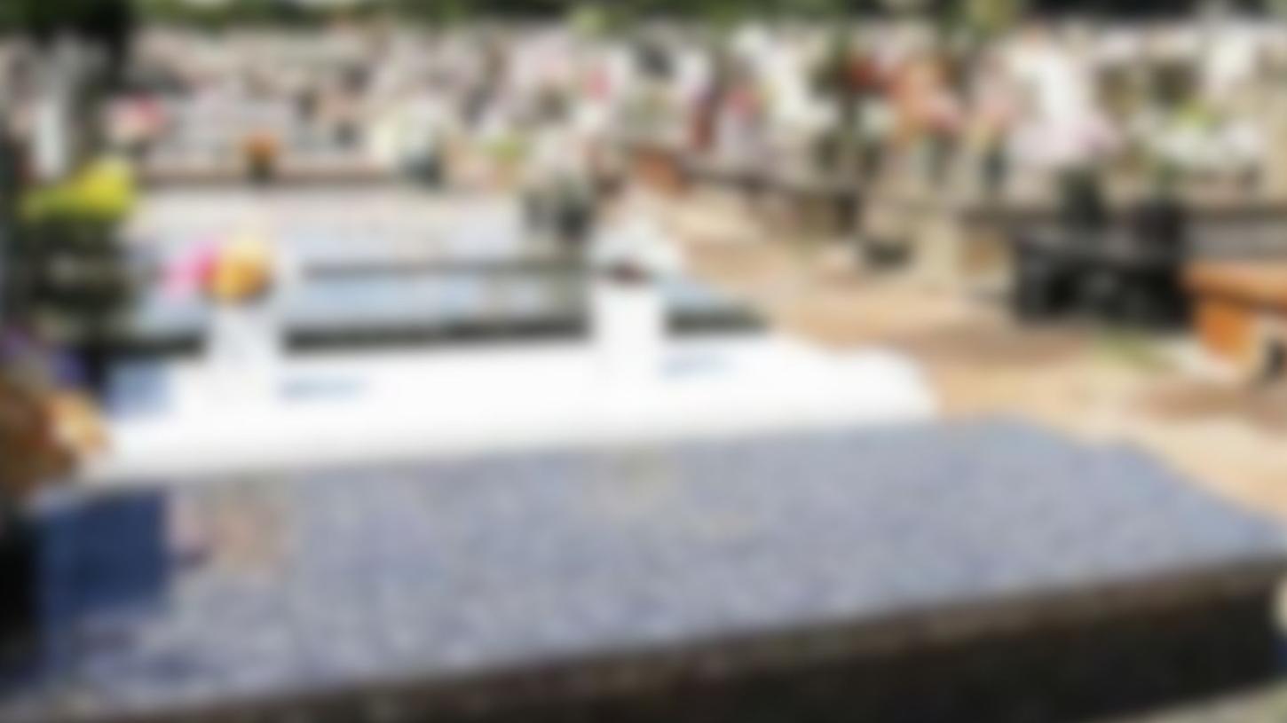 Peças de bronze são furtadas de túmulos no cemitério municipal de Jardim Alegre