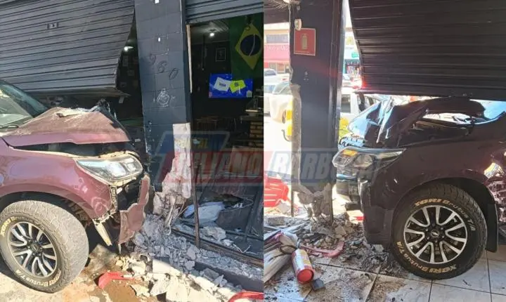 Caminhonete invade lanchonete após colisão no centro de Ivaiporã