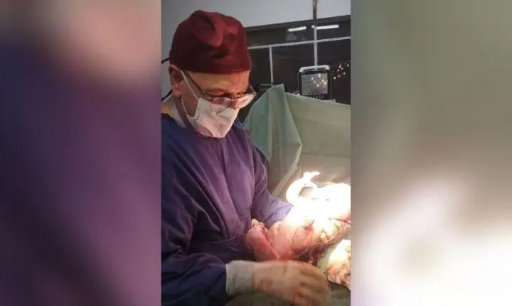 Imagem emocionante revela último parto realizado pelo Dr. Eduardo em Jardim Alegre; José Mateus nasceu dias antes da morte do médico