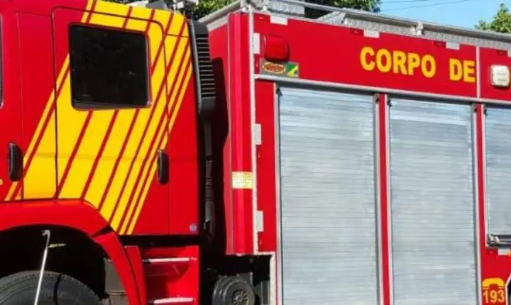 Fusca pega fogo e mobiliza Corpo de Bombeiros na zona rural de Jardim Alegre