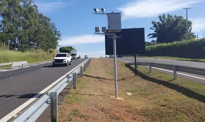 Paraná terá testes de radares que calculam velocidade média em 13 trechos de rodovias