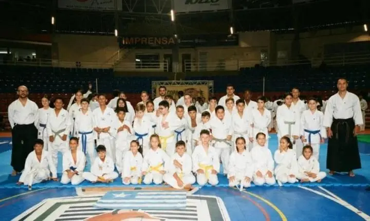 Projeto Karatê Jardim Alegre conquista 19 medalhas em competição realizada em Guarapuava