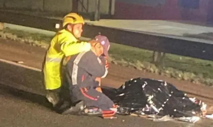 Socorrista de Faxinal encontra o próprio filho morto em acidente na BR-376 e imagem comove a internet